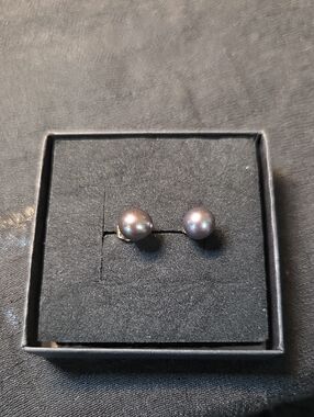 14 K Gold Classic Black Pearl Stud Earrings - Elegant Women’s Jewelry